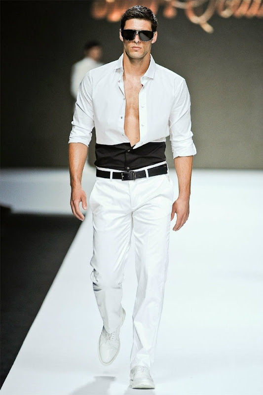 Milan Fashion Week Primavera 2012 - Dirk Bikkembergs (4)