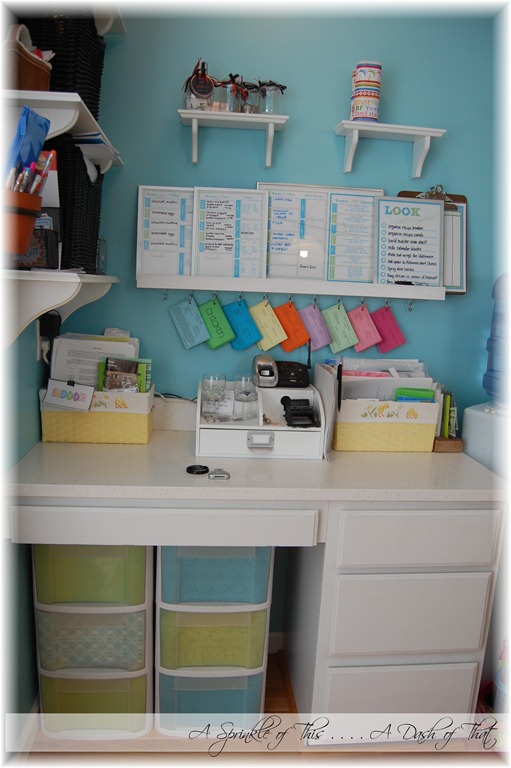 [Desk-area-with-plastic-storage-drawe%255B11%255D.jpg]