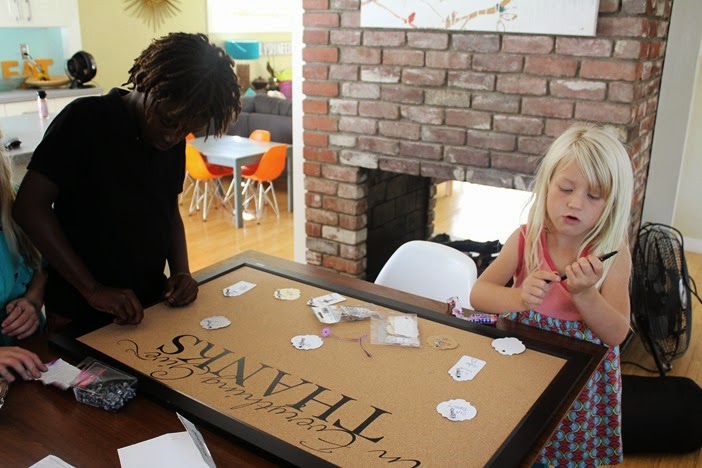 DIY Thanksgiving “Gratitude Board” 