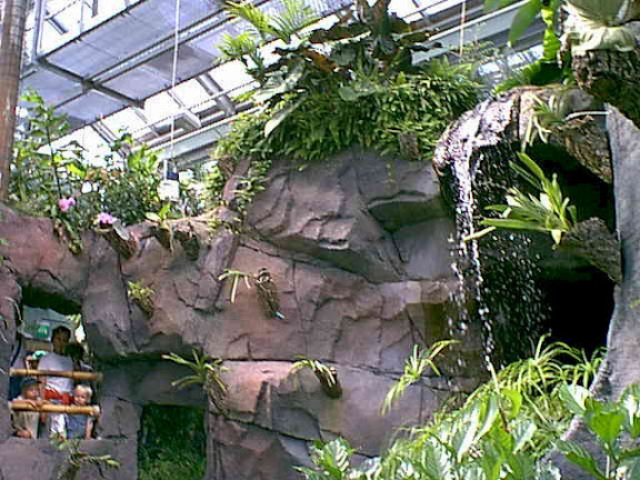 Artificial fountain in the zoo
