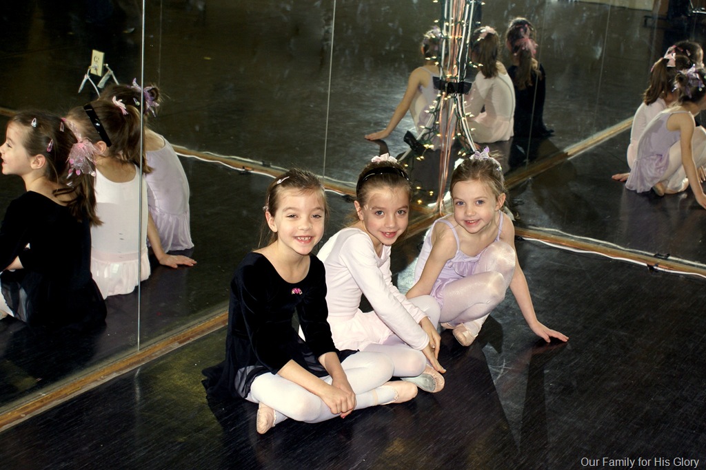 [Ballerinas%255B4%255D.jpg]