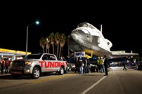 Toyota-Tundra-Tows-Endeavour-2 Toyota-Tundra-Tows-Endeavour-2