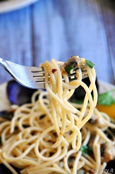 Spaghetti with Clams in White Wine Sauce   Recipe from @utry.it