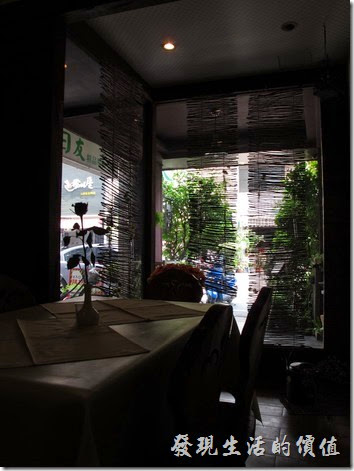 台南洋蔥咖哩工房餐廳內的一隅。