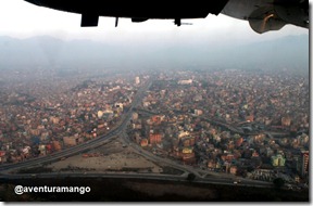 Sobrevoando Kathmandu