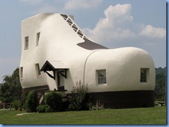 2069 Pennsylvania - Hellam, PA - Shoehouse Rd - Haine's Shoe House