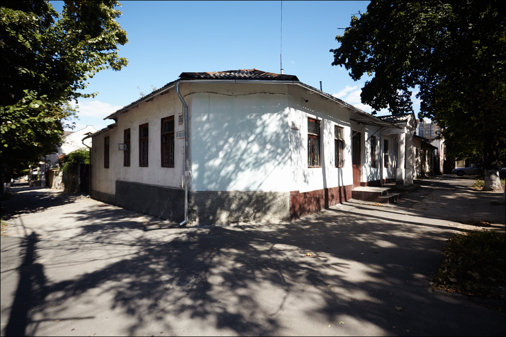 145.jpg