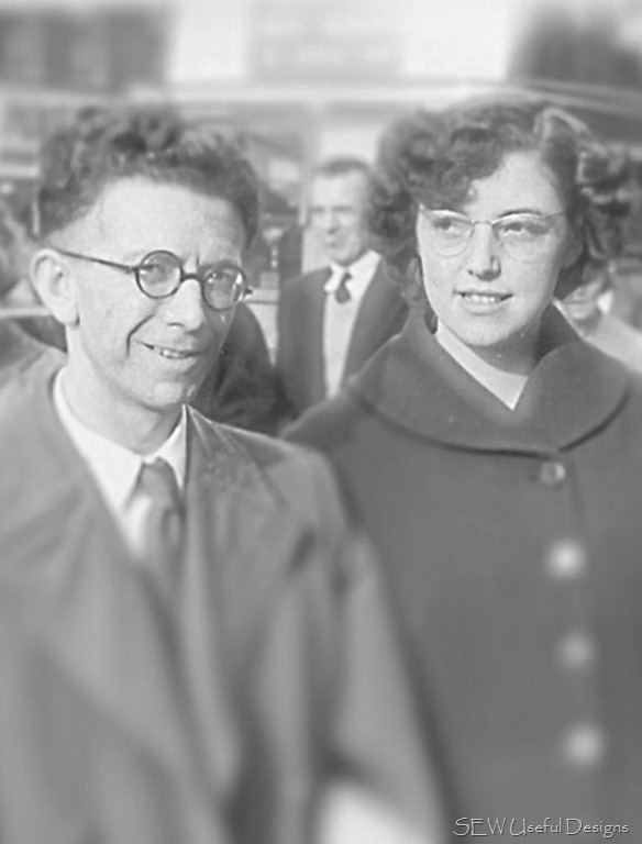 [Mum%2520and%2520dad%2520young-fixed%255B2%255D.jpg]