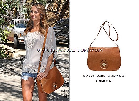 Stacy Keibler OROTON’s Emeril Pebble Satchel Bag Tan Leather actress Los Angles models Spring Summer 2013 collection party Clutch, wallets accessories ION Orchard Marina Bay Sands suitable for work happy weekend outing