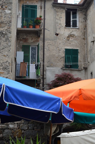 corniglia balconies