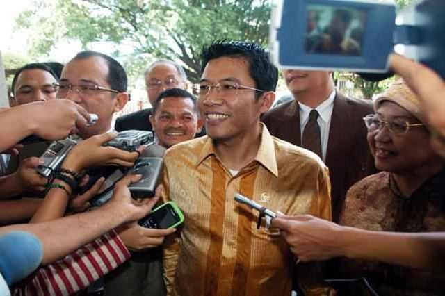 [misbakhun%2520gabung%2520golkar%255B3%255D.jpg]