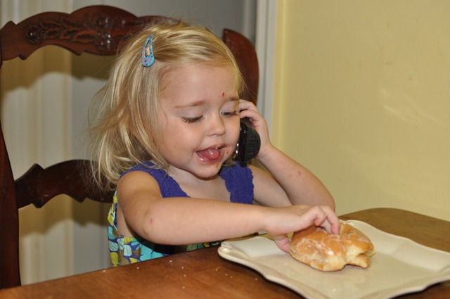 [it%2527s%2520like%2520a%2520cinnamon%2520roll%2521%2520070811%2520%25286%2529%255B4%255D.jpg]