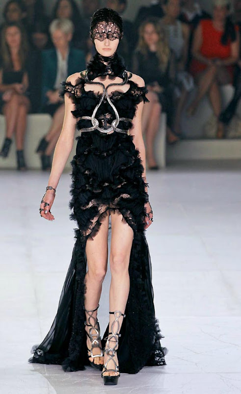 alexander-mcqueen-ss-2012-7.jpg