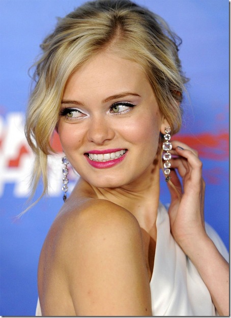 sara-paxton1