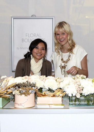 The lovely Thu and Kimmy had so much fun teaching guests about flowers. The lovely Thu and Kimmy had so much fun teaching guests about flowers.