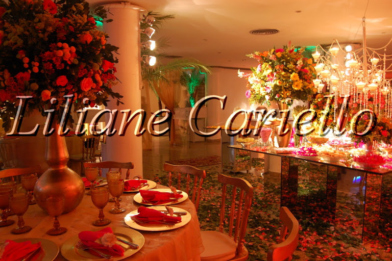 Fotos de Casamento Flávia e Márcio no Clube do Vasco. Foto numero 01 da cerimonialista Liliane Cariello, do Rio de Janeiro, RJ, que faz cerimonial de casamentos, cerimonial de eventos, cerimonial de festas, cerimonial de 15 anos, cerimonial de bodas, cerimonial de eventos sociais, cerimonial de aniversários, decoração de casamento, decoração de festas de 15 anos, decoração de eventos sociais, decoração de aniversários, buffet de casamento, buffet de 15 anos, buffet festas, buffet eventos e assessoria cerimonial. Liliane Cariello Clube do Vasco Casamento cerimonial casamento cerimonialista eventos casamentos rio fazer doces para e bolos bolo fotos de lembrancinha noivado