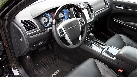 [Chrysler-300c-AWD-2011_i04%255B2%255D.jpg]