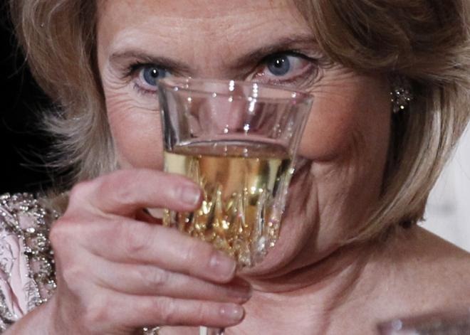 [251140-2011-hillary-clinton-toasts-hu-jintao%255B2%255D.jpg]
