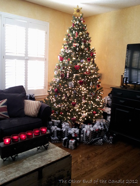 [Almost%2520Christmas%2520via%2520The%2520Other%2520End%2520of%2520the%2520Candle.com%255B5%255D.jpg]