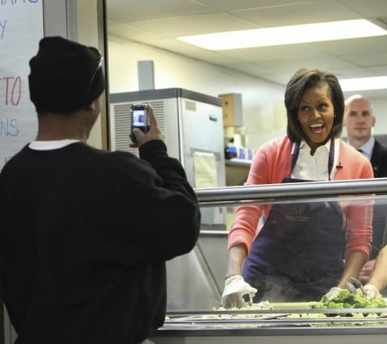 [michelle-obama-at-soup-kitchen%255B48%255D.jpg]