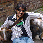 Jiv and the pigs