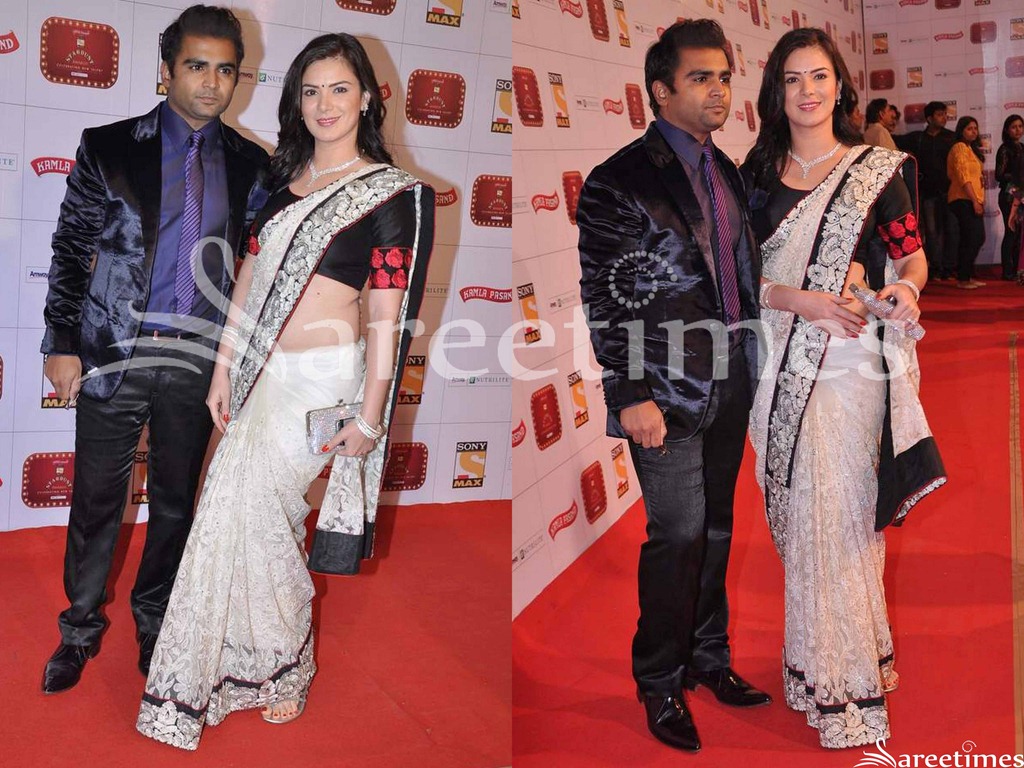 [Urvashi_Sharma_White_Saree%255B4%255D.jpg]