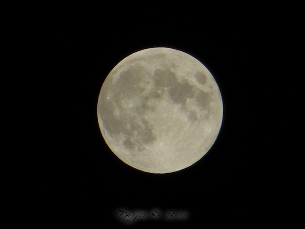 [Full%2520Moon%2520in%2520July%255B5%255D.jpg]