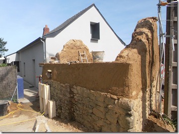 Les murs commencent à prendre forme Les murs commencent à prendre forme