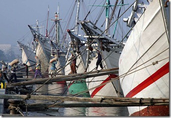 800px-Pinisi_Sunda_Kelapa 800px-Pinisi_Sunda_Kelapa