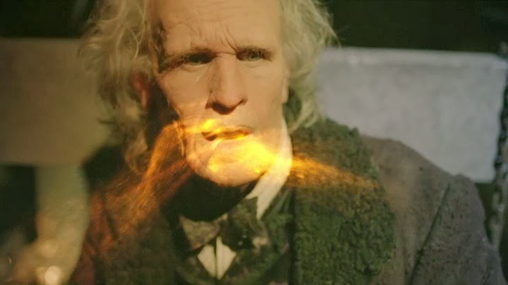 [Doctor%2520Who%2520-%2520Christmas%25202013%2520-33%255B2%255D.jpg]