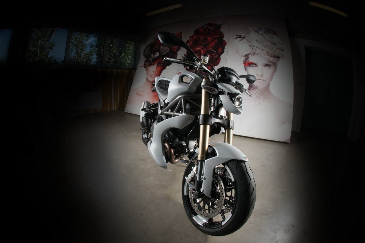 [Ducati-Bulgari-Vilner-10%255B2%255D.jpg]