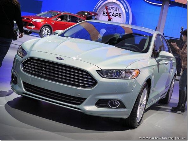 4size_590_Ford-Fusion-Energy