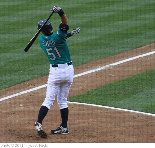 'Ichiro stretching before his at-bat' photo (c) 2011, hj_west - license: http://creativecommons.org/licenses/by-sa/2.0/