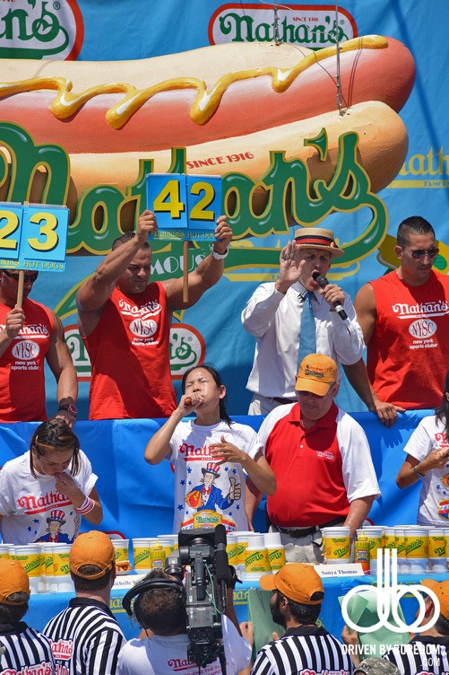 nathan-hotdog-eating-4 nathan-hotdog-eating-4