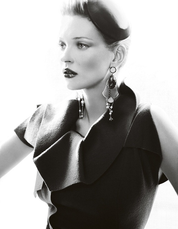 Kate Moss by Mario Testino (A La Mode - UK Vogue August 2011) 2