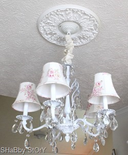 shabby-story-chandelier shabby-story-chandelier