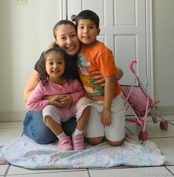 [130515%2520w19%2520d135%2520Dia%2520del%2520maestro%2520JR%2520RG%2520y%2520LR%2520foto%2520recreada%2520lo%2520que%2520sucede%2520en%2520un%2520a%25C3%25B1o%255B8%255D.jpg]
