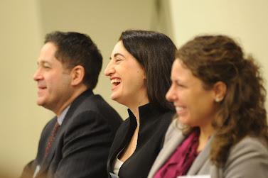 Participants enjoy the Leading Large Scale Change executive briefing on 'The Next Wave in Health Care: Using Health Information Technology for Improving Front Line Programs.' Photo: Elena Olivo