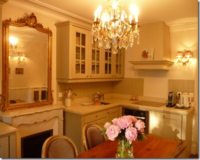 Kitchen hood with NF painting