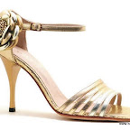Nina oro - tacco 7,5 cm<br />
n. 35-36-37-39<br />
tacco 8,5 cm n. 39