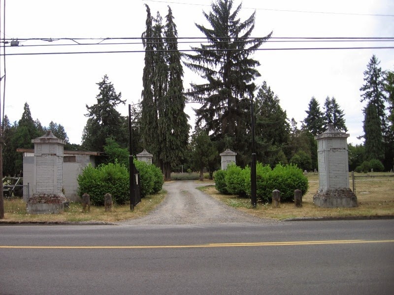 [IMG_8312-Lee-Mission-Cemetery-Gate-i%255B2%255D.jpg]