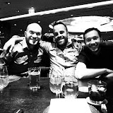 Day 2 in Vegas with Matt, Ange, Tk & Sarah. Freezing cold in the desert! 20110413 Las Vegas