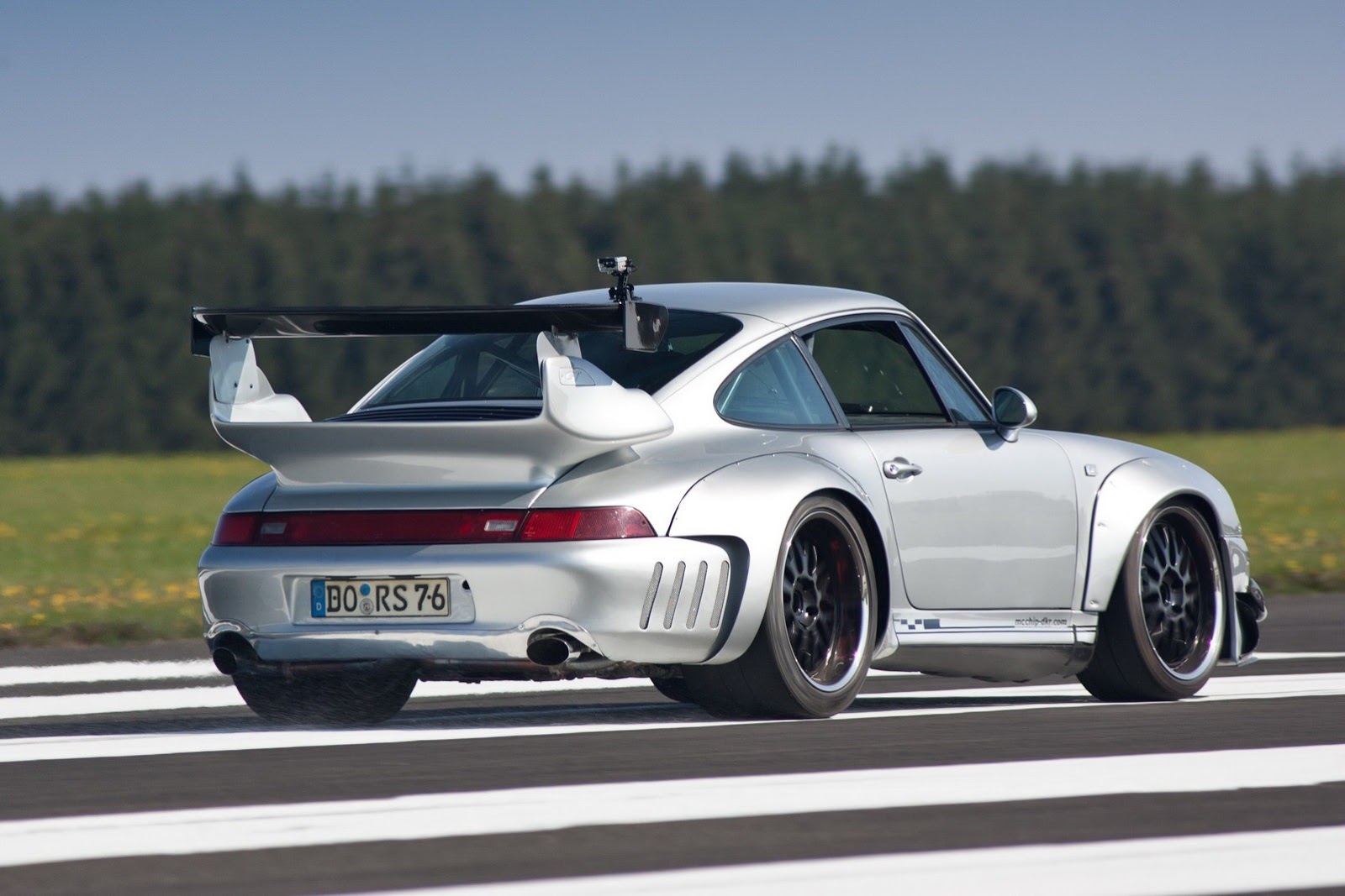 [Porsche-993-GT2-4%255B2%255D.jpg]