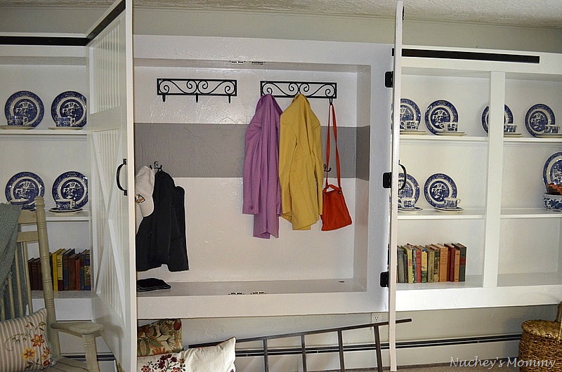 [0731%255B1%255D.jpg&description=Barn Door Cabinet')]