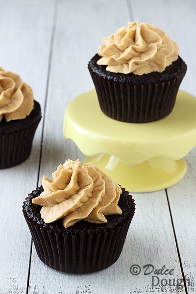 Dark-Chocolate-Cupcakes-with-Biscoff-Buttercream-Frosting