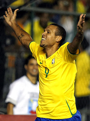 Luis Fabiano, que é atacante