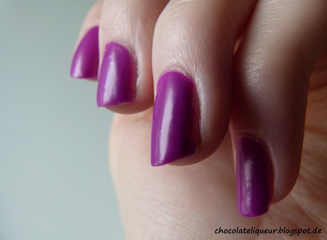 Essie_DJ play that song Essie_DJ play that song