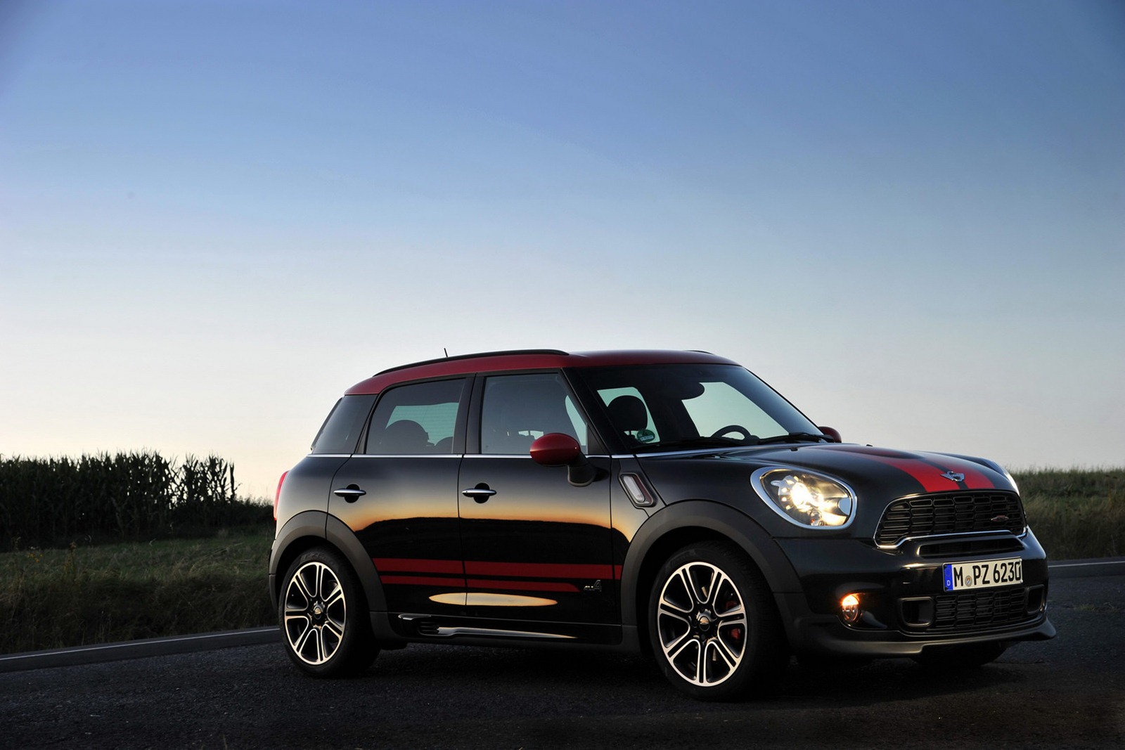 [2013-Mini-Countryman-JCW-30%255B2%255D.jpg]