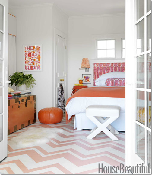 zig-zag_painted_floor_pink_orange_bedroom