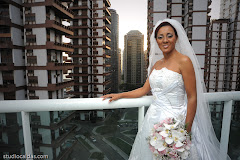 Fotos do evento Thatiany + Daniel. Foto numero 0023 do Studio Caldas, do Rio de Janeiro, RJ. Lincoln Caldas e equipe fazem fotos de casamento (fotografias de casamentos), fotos de making-of (making of de noiva), fotos em estudio (ensaios fotograficos), fotos de casal (ensaios fotograficos de e-session), fotos de familia, videos de casamento (filmagem de casamentos), videos de making-of e clipes de casamento. Fotojornalismo e videojornalismo no Rio de Janeiro, RJ. fotos casamento rio de janeiro fotografias casal rj foto eventos familia noiva ensaio fotografico videos galeria noivas fotografo evento casar retrato fotografía roupas vestidos em decoração festa mesa